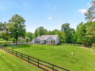 378 KESWICK GLEN DR, Keswick, VA 22947