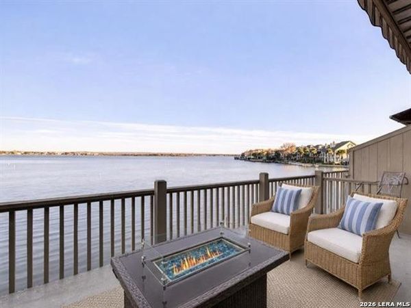 104 Island Dr, Unit # J, Horseshoe Bay, TX 78657