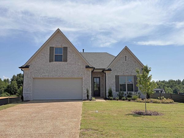 285 GREEN WILLOW DR, Oakland, TN 38060