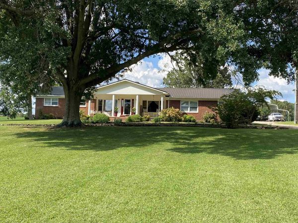 75 64 HWY, Adamsville, TN 38310