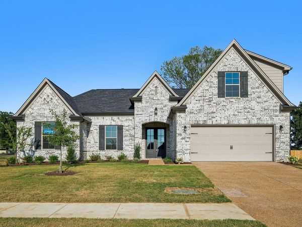 125 BROOK MANOR DR, Oakland, TN 38060