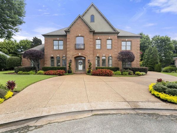3608 GOLF WALK CIR E, Memphis, TN 38125
