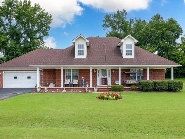 52 FARMER TRAIL ST, Atoka, TN 38004