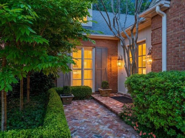 598 CLUB WALK LN, Unit 10, Memphis, TN 38111