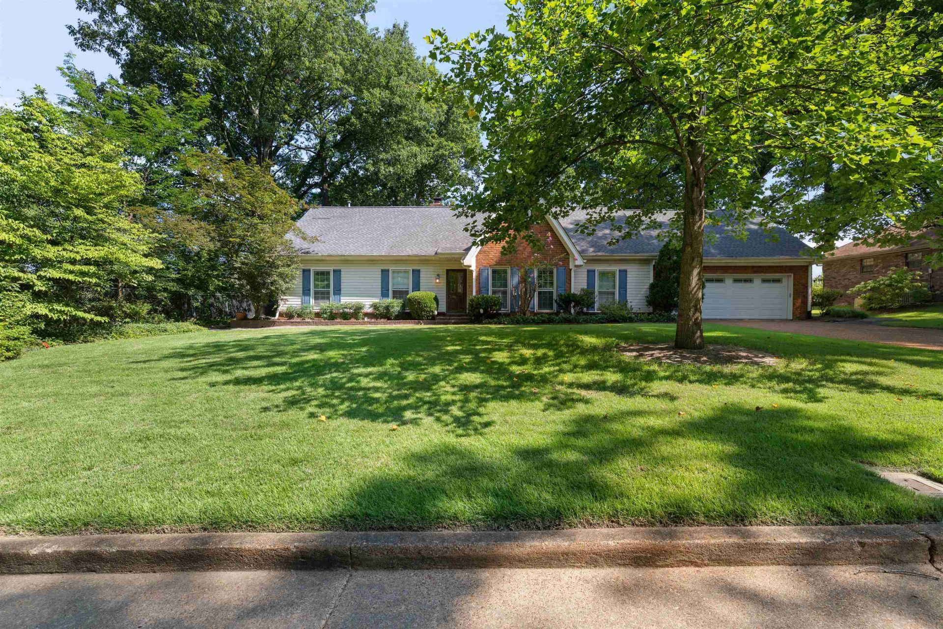 7168 Egerton Ln, Germantown, TN 38138 Main Photo