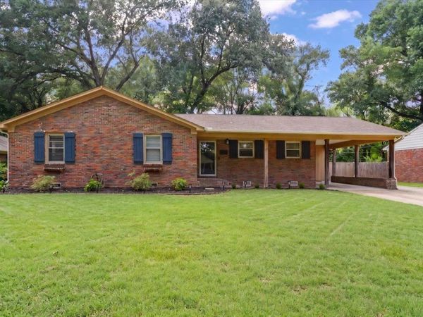 1127 PERKINS TER, Memphis, TN 38117
