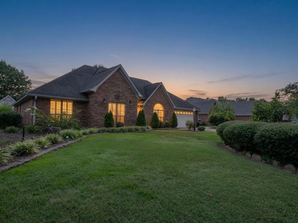 3626 APPLING LAKE DR, Bartlett, TN 38133