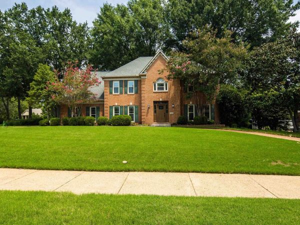 9190 EAST BRIDGE DR, Germantown, TN 38139