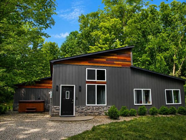 4142 Sayles Road, Ionia, MI 48846