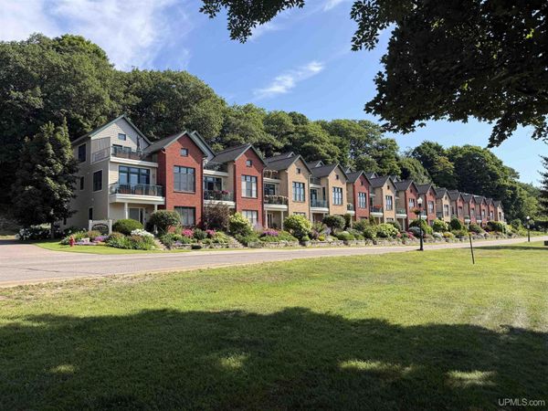 219 N Lakeshore Boulevard, Marquette, MI 49855