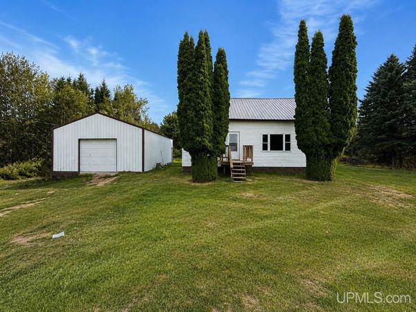 900 Manistique Avenue, Manistique, MI 49854