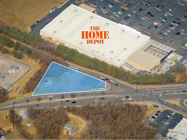 3312 Cove RD NW, Roanoke, VA 24017