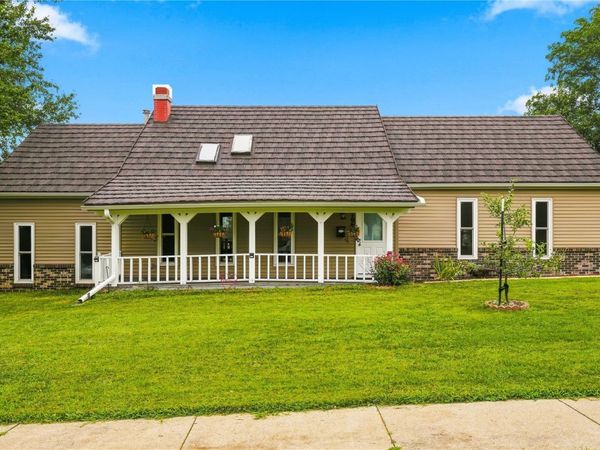 3106 Hogan Avenue NW, Cedar Rapids, IA 52405