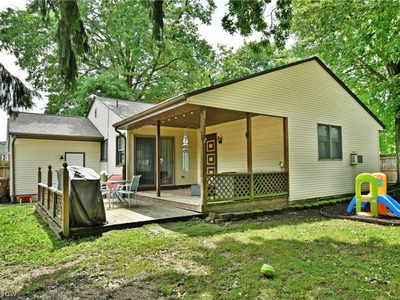 1982 Wendy Lane, Poland, OH 44514 Photo 2