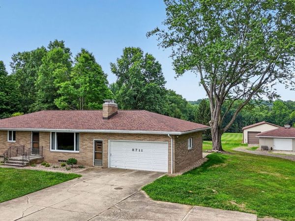 8711 Erie Avenue NW, Canal Fulton, OH 44614