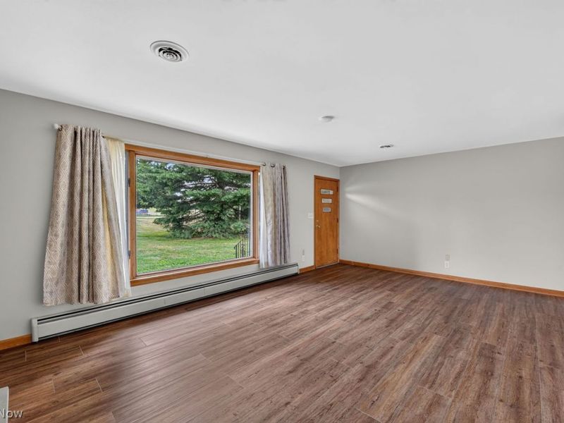 8711 Erie Avenue NW, Canal Fulton, OH 44614 Photo 3