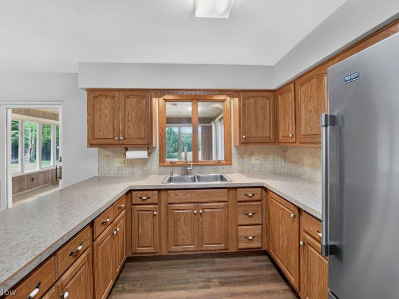 8711 Erie Avenue NW, Canal Fulton, OH 44614 Photo 9