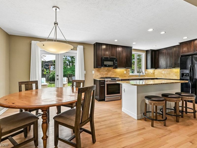 3425 Palmer Drive, Rocky River, OH 44116 Photo 11