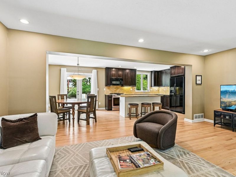 3425 Palmer Drive, Rocky River, OH 44116 Photo 6