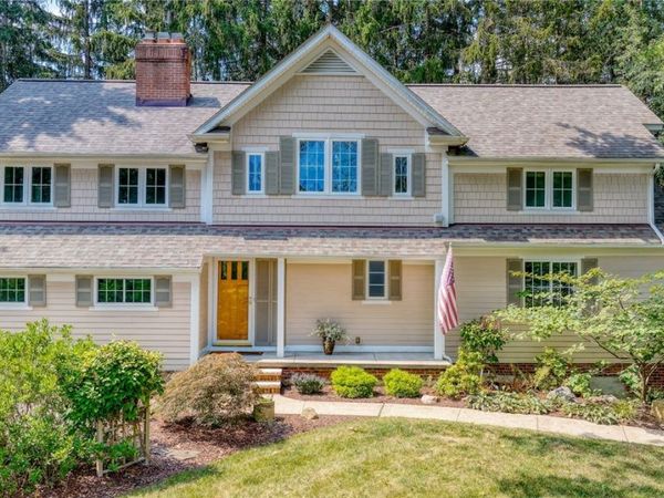 33526 N Deer Creek Lane, Pepper Pike, OH 44124