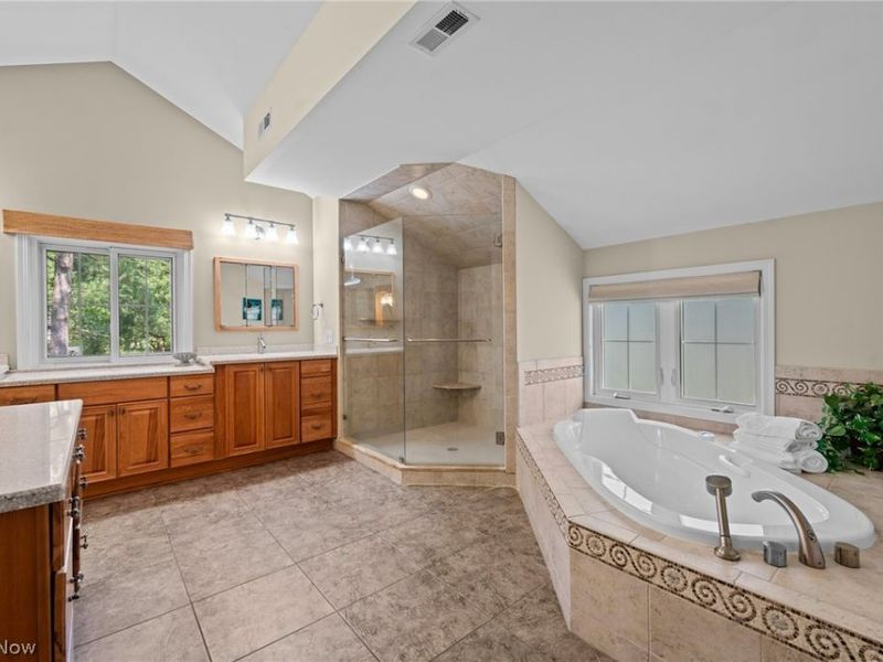 33526 N Deer Creek Lane, Pepper Pike, OH 44124 Photo 10