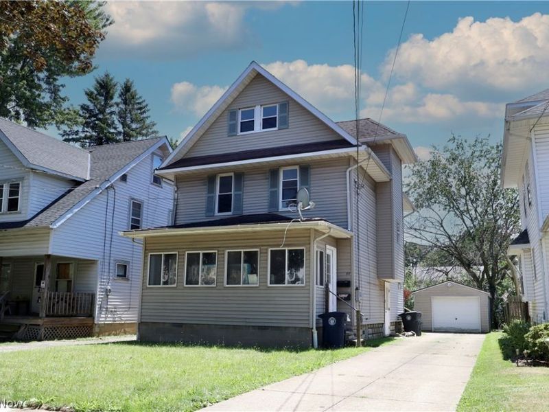 44 E Brookside Avenue , Akron, OH 44301 Photo 2