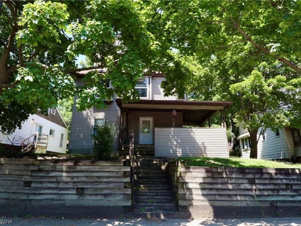 835 Kenmore Boulevard , Akron, OH 44314