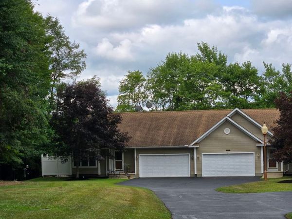 13631-13633 Fisher, Burton, OH 44021