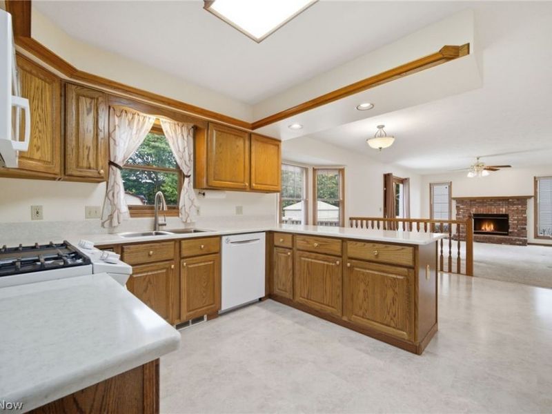 335 Radley Drive , Painesville, OH 44077 Photo 12