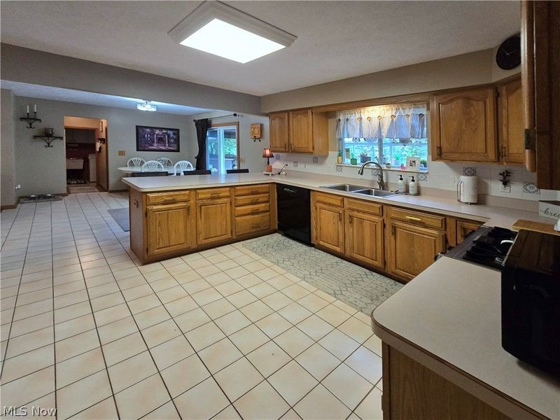 2867 Mapleview Lane , Avon, OH 44011 Photo 8