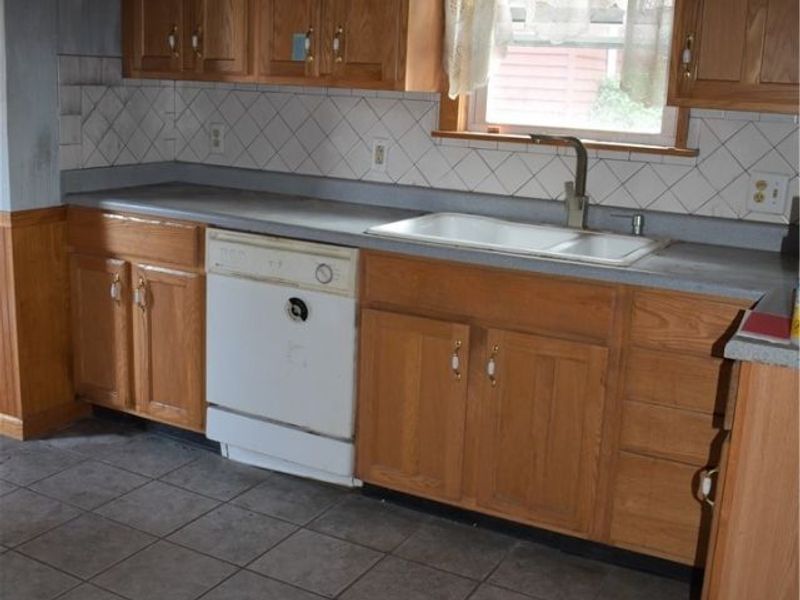 368 Sexton Street , Struthers, OH 44471 Photo 9
