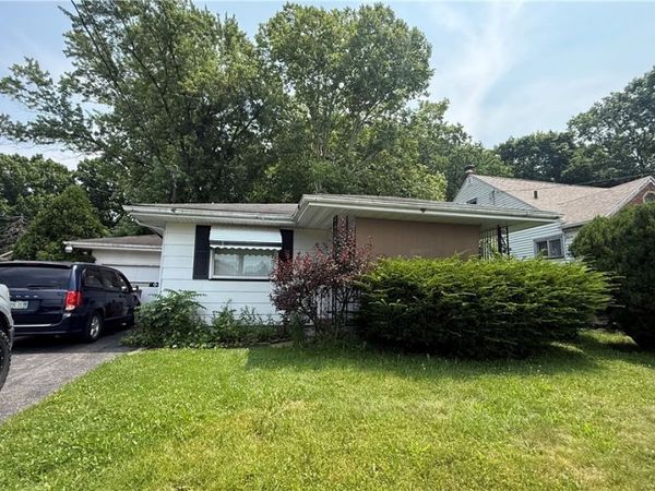 3011 Shirley Road , Youngstown, OH 44502