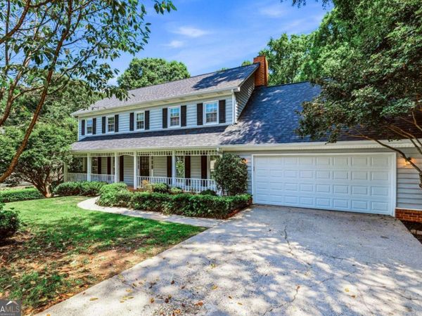 1132 Mary Lee Lane SW, Lilburn, GA 30047