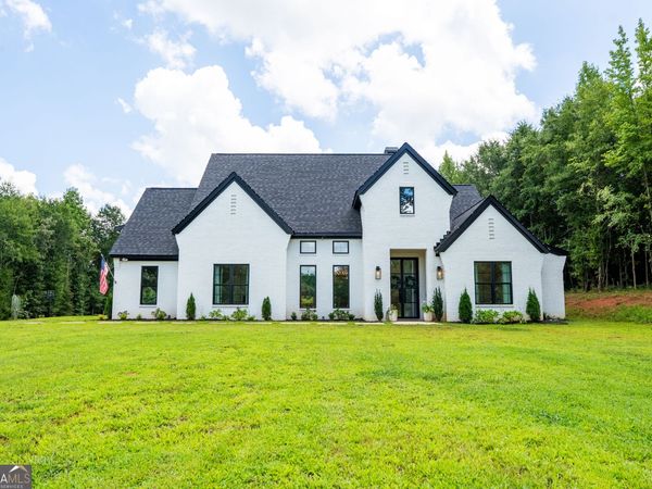 860 W Ridgeway Road, Maysville, GA 30558