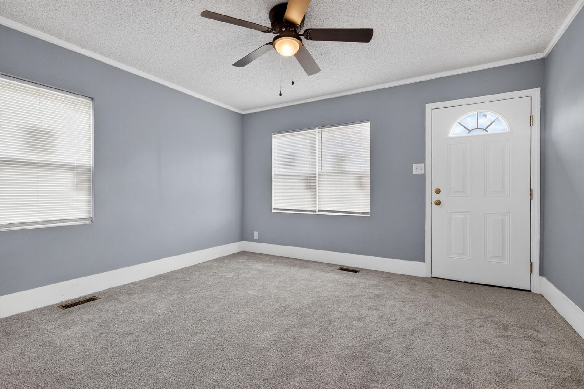 378 Mingo Street Photo 12