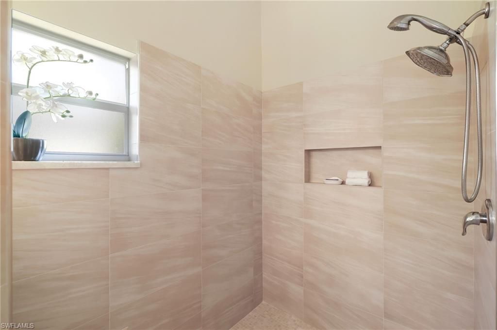 8009 San Vista Cir, Naples, FL 34109 Photo