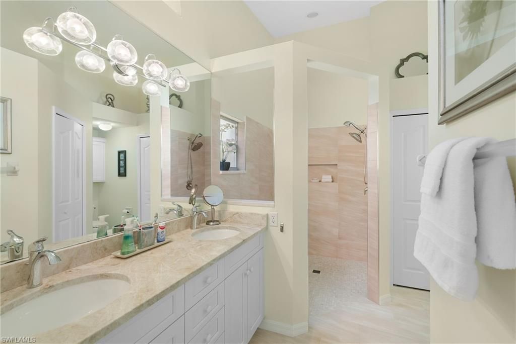 8009 San Vista Cir, Naples, FL 34109 Photo