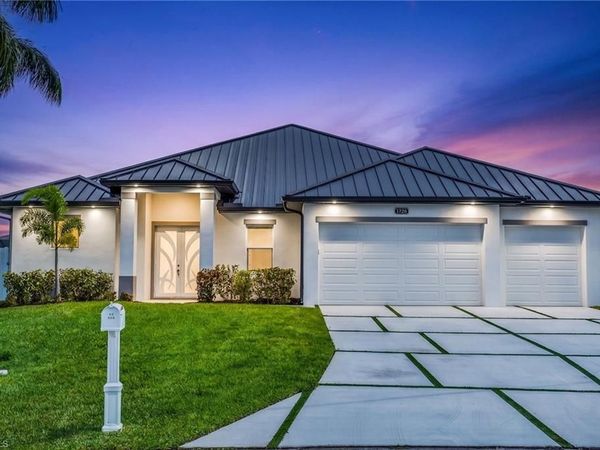 1726 SW 36th TER , CAPE CORAL, FL 33914