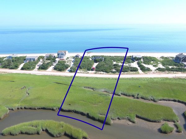 48 Salt Marsh Road , East Sandwich, MA 02537