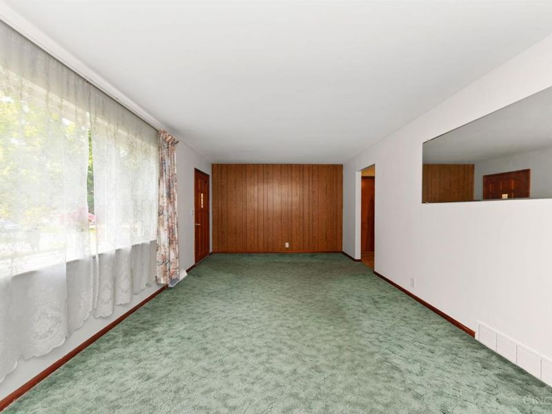 1056 Terrydel Lane, Pierce Twp, OH 45245 Photo 18