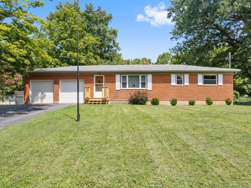 1056 Terrydel Lane, Pierce Twp, OH 45245 Photo 2