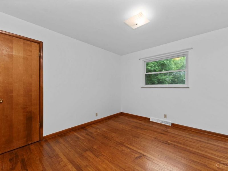 1056 Terrydel Lane, Pierce Twp, OH 45245 Photo 33