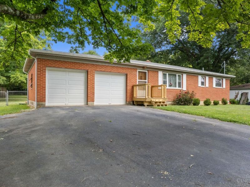 1056 Terrydel Lane, Pierce Twp, OH 45245 Photo 5