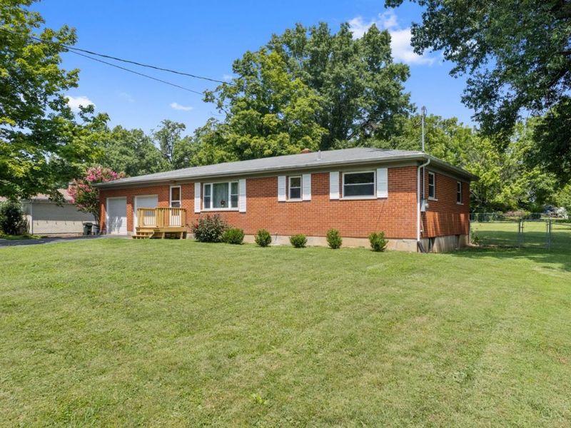 1056 Terrydel Lane, Pierce Twp, OH 45245 Photo 6