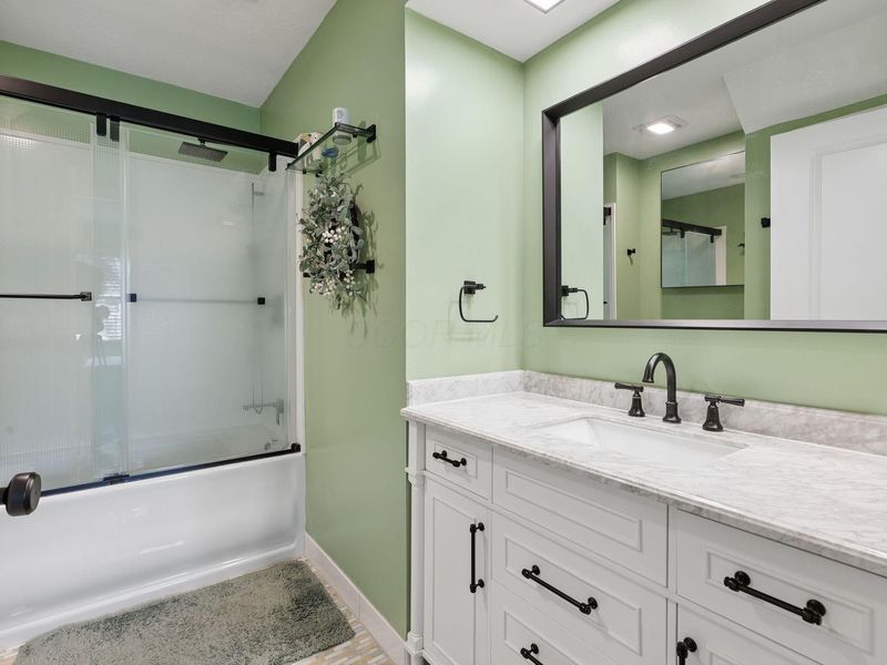 884 Village Brook Way , Columbus, OH 43235 Photo 29