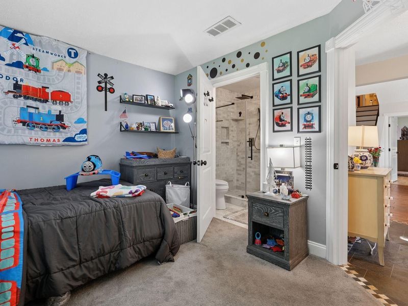 884 Village Brook Way , Columbus, OH 43235 Photo 8