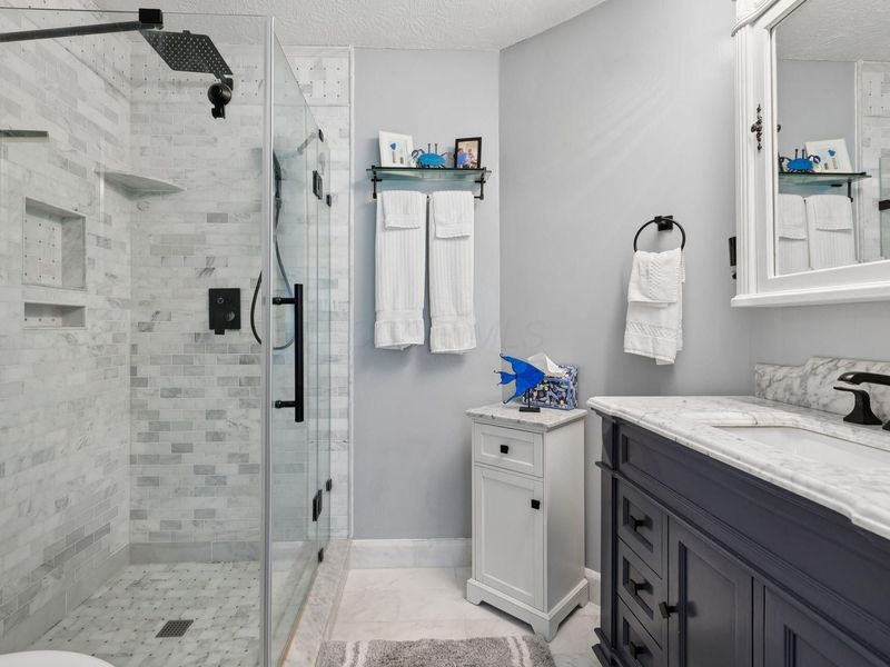 884 Village Brook Way , Columbus, OH 43235 Photo 9