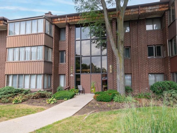 N85W15700 Ridge ROAD, Unit 104, Menomonee Falls, WI 53051
