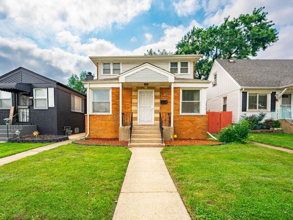 12528 S Justine Street , Calumet Park, IL 60827