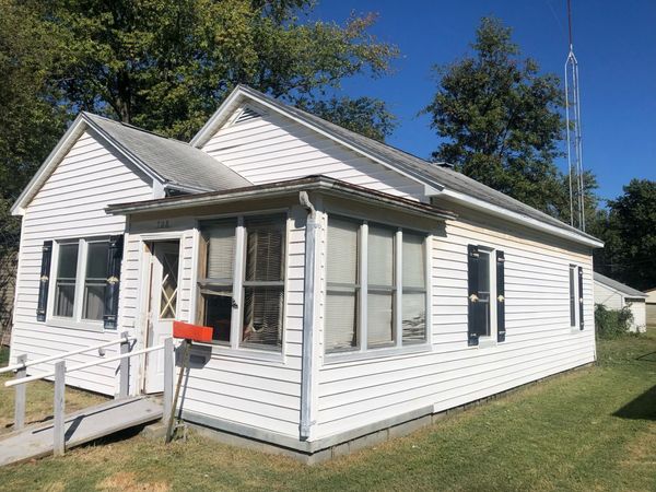 708 E 11th Street , Centralia, IL 62801